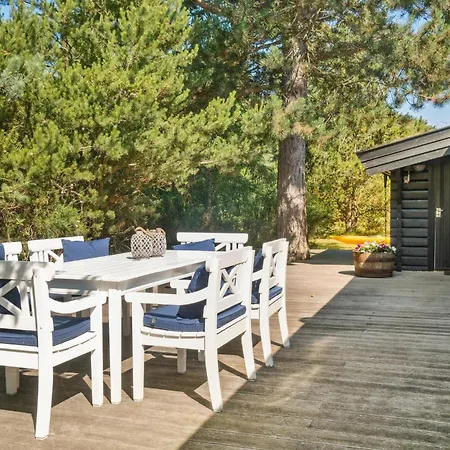 Holiday home Stunning In With Wifi Rorvig